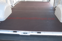 Allestimento furgoni pianali e rivestimenti per furgoni come Fiat Ducato, Peugeot Boxer, Citroën Jumper, Mercedes Sprinter, Volkswagen Crafter, Renault Master, Iveco Daily, Nissan NV400, Opel Movano e Ford Transit.