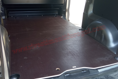 Allestimento furgoni pianali e rivestimenti per furgoni come Fiat Ducato, Peugeot Boxer, Citroën Jumper, Mercedes Sprinter, Volkswagen Crafter, Renault Master, Iveco Daily, Nissan NV400, Opel Movano e Ford Transit.