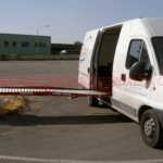 Allestimento furgoni professionali realizzato su Renault Express con vani portautensili per elettricisti idraulici e installatori