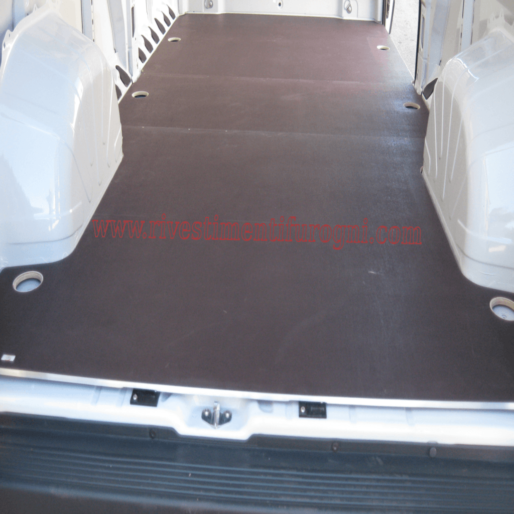 Allestimento officina mobile per furgoni realizzato su Opel Vivaro con moduli porta attrezzi per officine mobili attrezzate