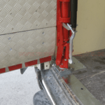 Scaffalature in alluminio realizzato su Volkswagen Crafter con sistema modulare professionale per officine mobili attrezzate