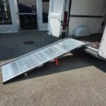 Allestimento interno vano carico realizzato su Opel Combo con moduli porta attrezzi per officine mobili attrezzate