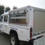 Scaffalature in alluminio realizzato su Peugeot Expert con scaffali portautensili per attrezzature e materiali da lavoro